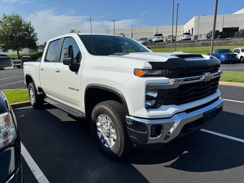 Used 2024 Chevrolet Silverado 2500 LT w/ All Star Edition AWD/4WD image 5