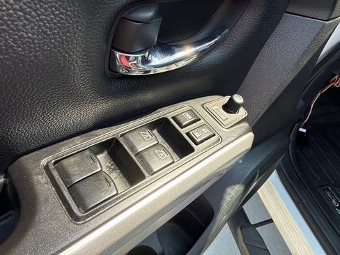 Used 2019 Nissan Titan PRO-4X AWD/4WD image 15