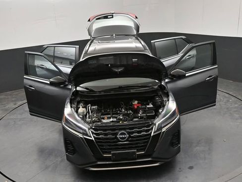Used 2024 Nissan Kicks SR image 30