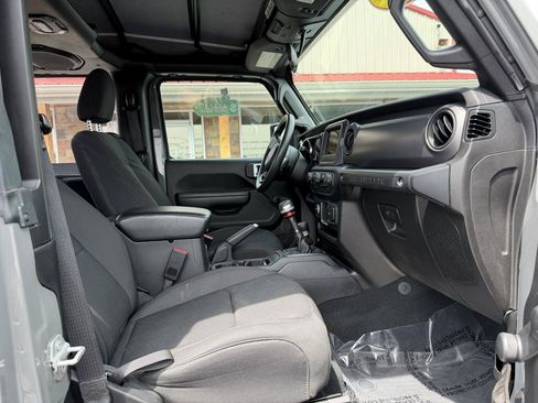 Used 2022 Jeep Wrangler Sport AWD/4WD image 18