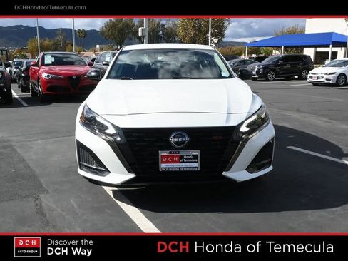 Used 2023 Nissan Altima 2.5 SR image 2