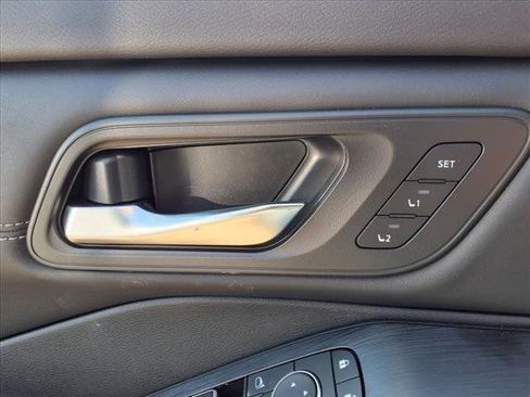 New 2025 Nissan Rogue SL w/ Tech Package image 17