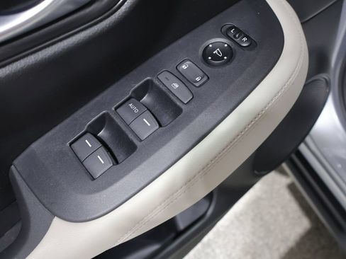 Used 2024 Honda HR-V LX image 14