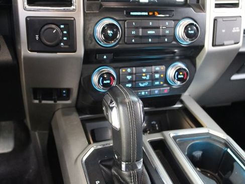 Used 2015 Ford F150 Lariat w/ Equipment Group 502A Luxury AWD/4WD image 20