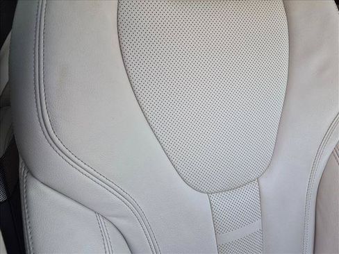 Used 2021 BMW X5 sDrive40i w/ M Sport Package RWD image 18