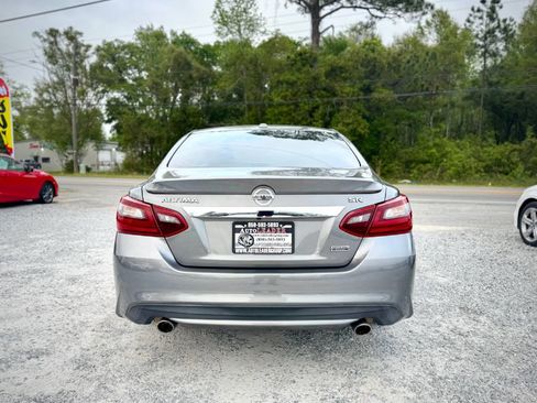 Used 2018 Nissan Altima 2.5 SR w/ SR Special Edition image 3