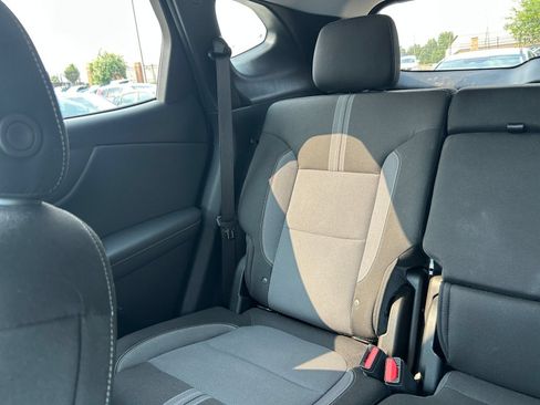 Used 2025 Chevrolet Blazer LT FWD image 34