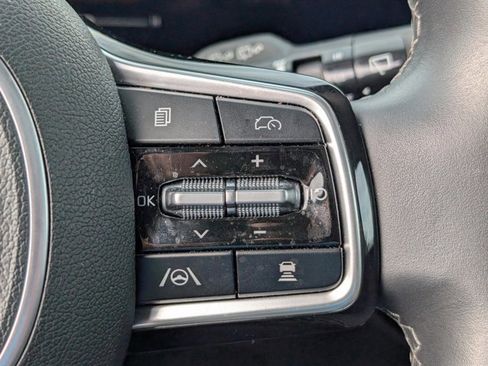 Used 2024 Kia Sorento S w/ Panoramic Sunroof Package image 21