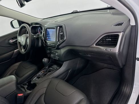 Used 2021 Jeep Cherokee Latitude Lux w/ Comfort/Convenience Group FWD image 28