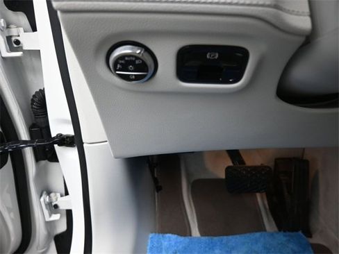 Used 2023 Mercedes-Benz EQE 500 4MATIC SUV image 16