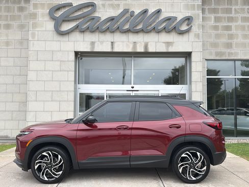 Used 2025 Chevrolet TrailBlazer RS w/ Convenience Package AWD/4WD image 10