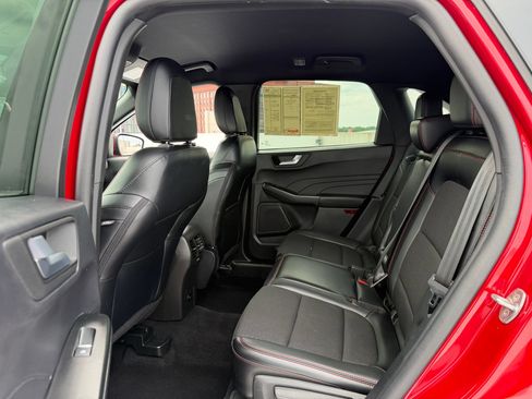 Used 2025 Ford Escape ST-Line Select AWD/4WD image 22