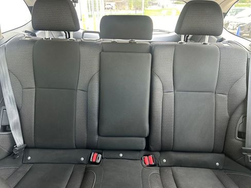 Used 2022 Subaru Outback Premium image 32