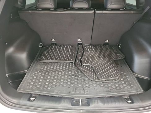 Used 2023 Jeep Compass Trailhawk w/ Trailhawk Convenience Group image 19