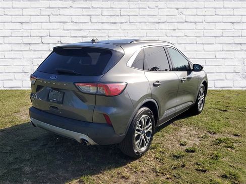 Used 2021 Ford Escape SEL image 2