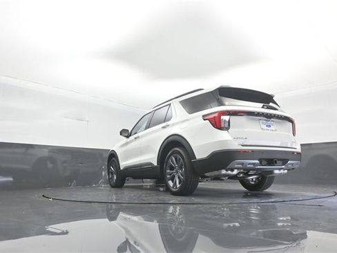 New 2026 Ford Explorer Active w/ Active Comfort Package image 34