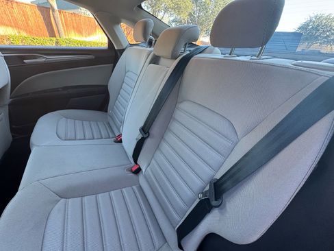 Used 2018 Ford Fusion S image 21