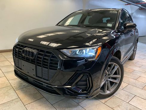 Used 2022 Audi Q3 2.0T Premium w/ Black Optic Sport Package AWD/4WD image 47