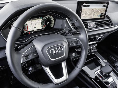 Certified 2025 Audi Q5 2.0T Premium Plus w/ Premium Plus Package image 8