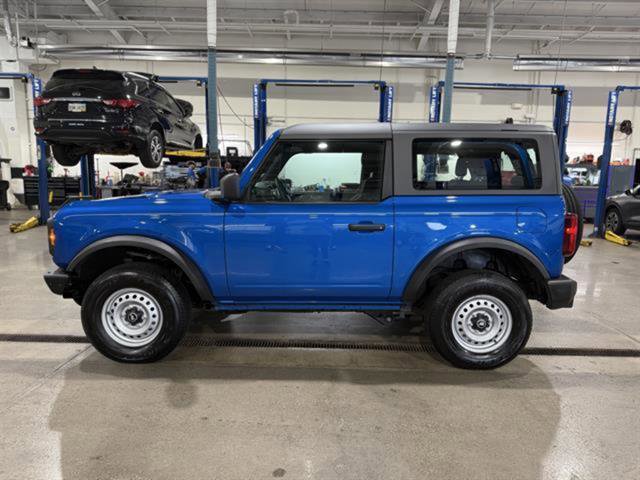 Used 2022 Ford Bronco 2-Door AWD/4WD image 2