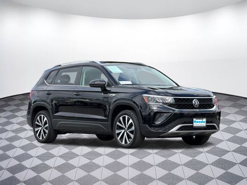 Used 2022 Volkswagen Taos SE image 6