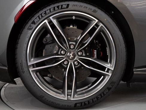 Used 2024 Ferrari Roma Spider image 23