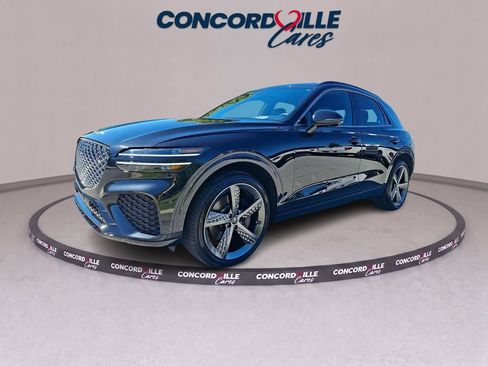 Used 2022 Genesis GV70 3.5T Sport w/ Sport Prestige Package AWD/4WD image 3