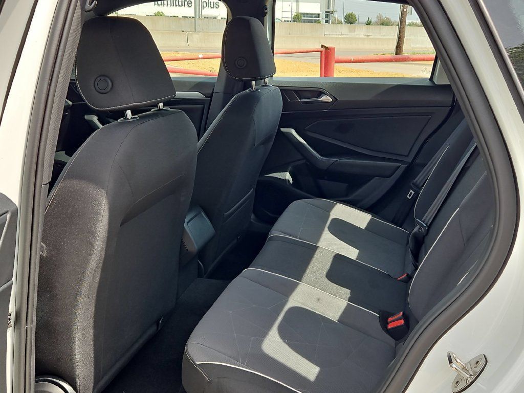 Used 2025 Volkswagen Jetta Sport FWD image 28