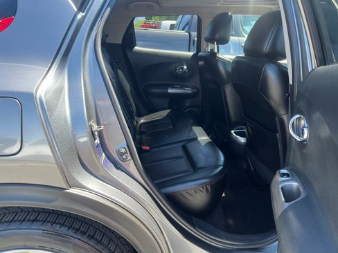 Used 2011 Nissan Juke SL w/ Chrome Pkg AWD/4WD image 17