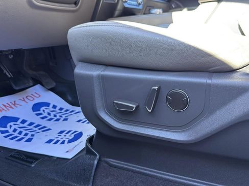 Used 2020 Ford Expedition Max Limited image 11