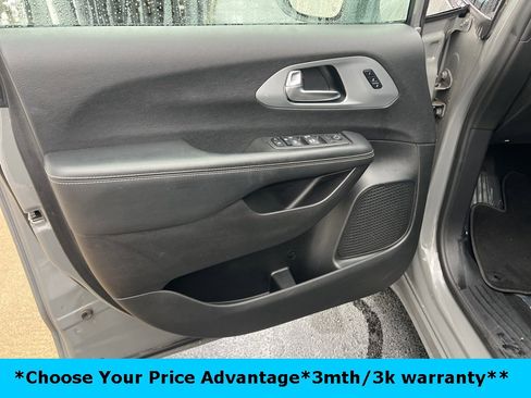 Certified 2022 Chrysler Pacifica Touring-L w/ S Appearance Package image 48