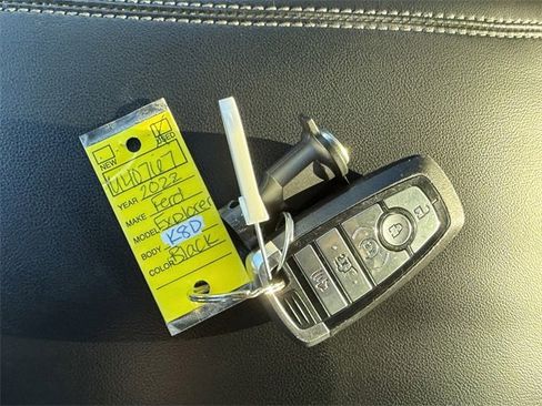 Certified 2022 Ford Explorer XLT w/ Equipment Group 202A image 15