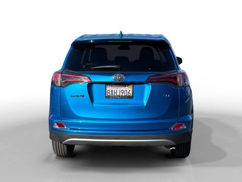 Used 2017 Toyota RAV4 XLE image 4