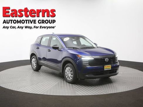 Used 2025 Nissan Kicks S AWD/4WD image 48