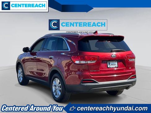 Used 2016 Kia Sorento LX w/ LX Convenience Package image 5