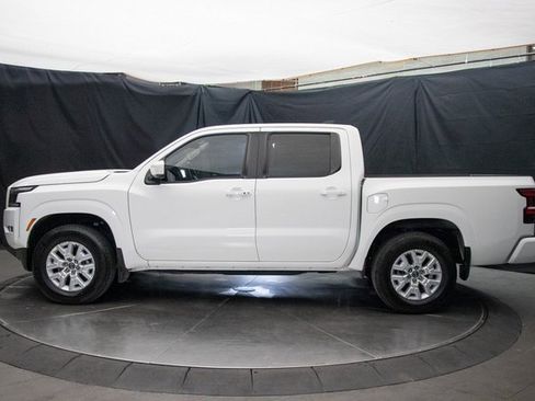 Used 2023 Nissan Frontier SV w/ SV Premium Package image 9