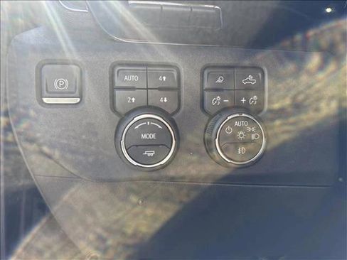 Used 2023 Chevrolet Silverado 1500 High Country w/ Technology Package image 10