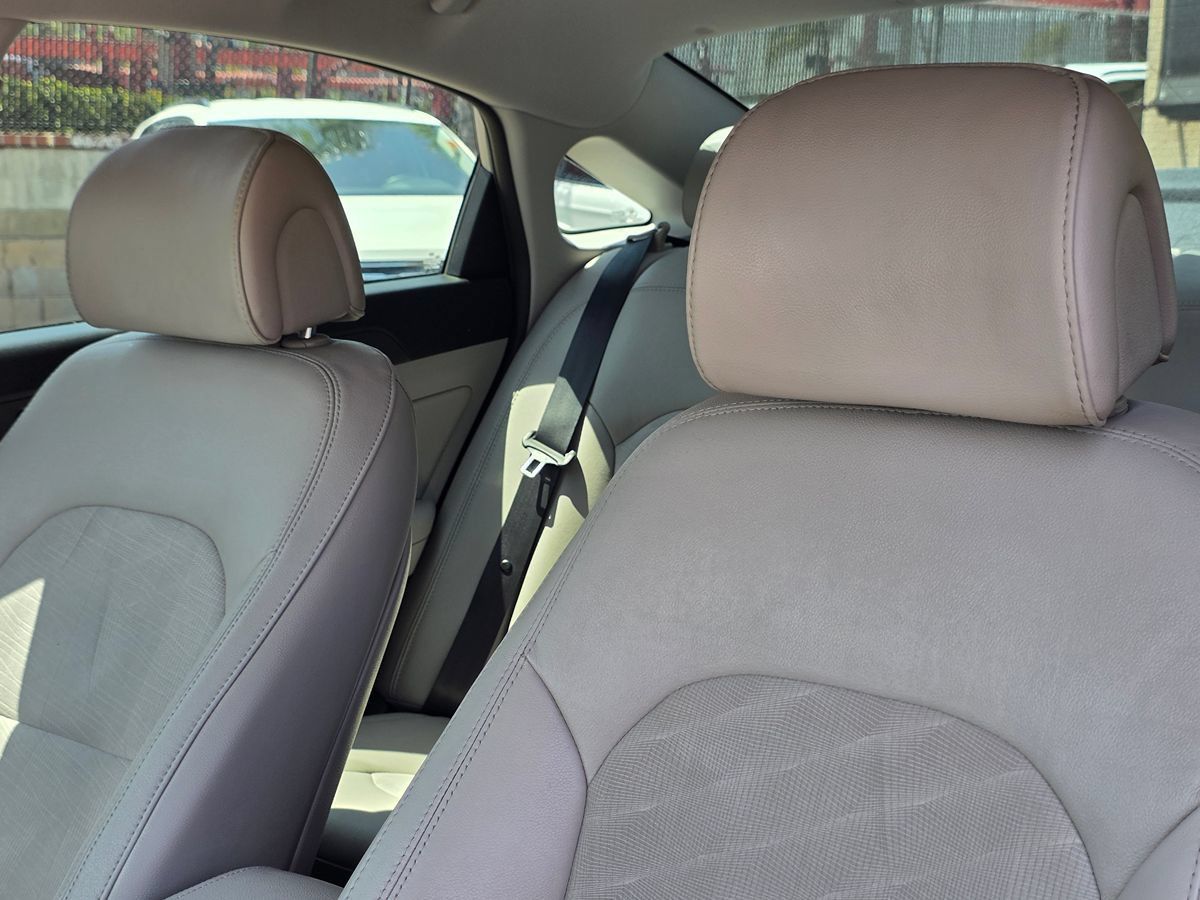Used 2015 Hyundai Sonata Sport w/ Option Group 03 FWD image 21