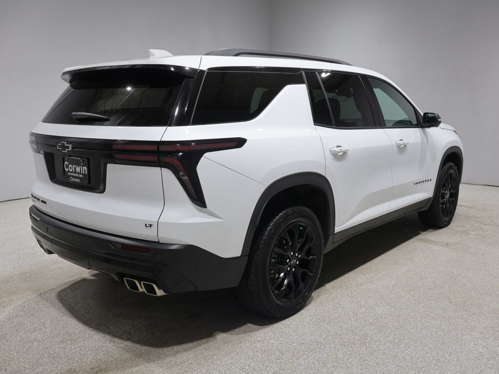 Used 2024 Chevrolet Traverse LT w/ Midnight/Sport Edition AWD/4WD image 2