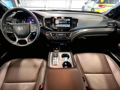 Used 2025 Honda Passport EX-L image 21
