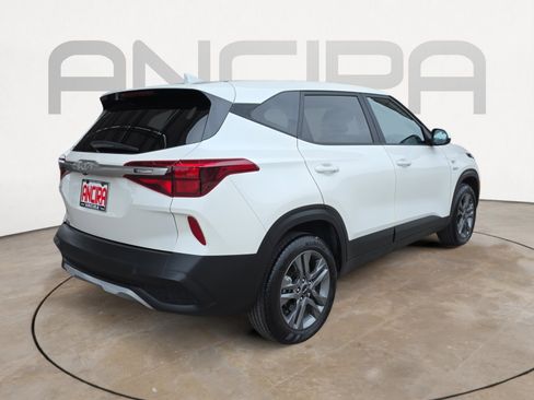 Certified 2023 Kia Seltos LX image 8