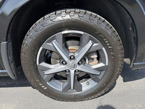 Used 2024 Honda HR-V EX-L image 11