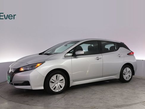 Used 2025 Nissan Leaf S FWD image 18