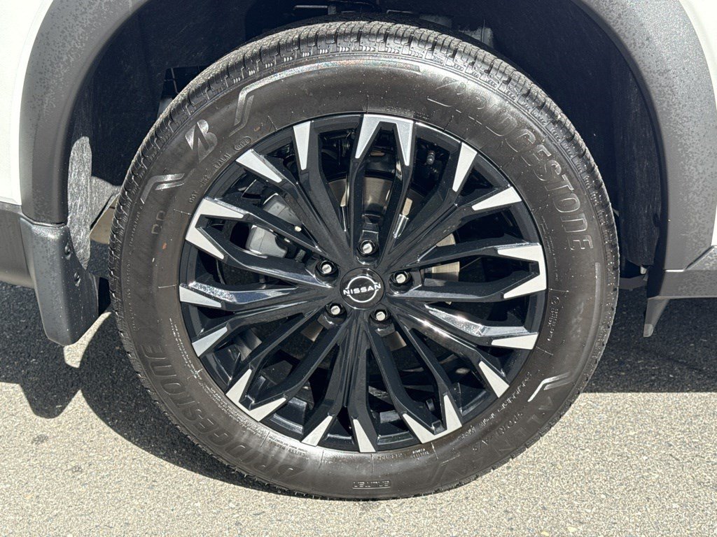 Used 2026 Nissan Rogue Dark Armor FWD image 10
