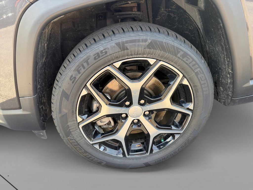 Used 2024 Jeep Compass Limited AWD/4WD image 9