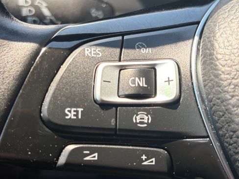 Used 2019 Volkswagen Tiguan SE AWD/4WD image 20