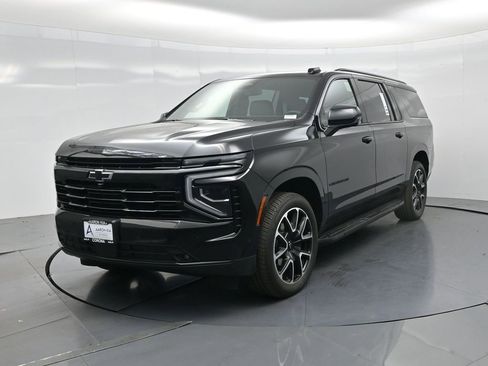 Used 2025 Chevrolet Suburban RST image 48