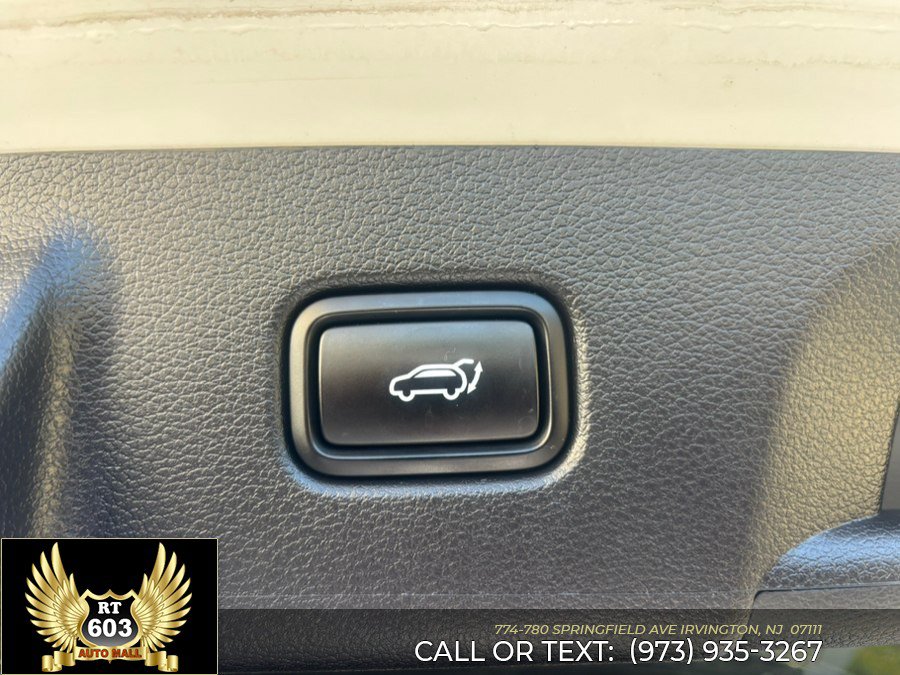 Used 2022 Hyundai Palisade SEL w/ Premium Package AWD/4WD image 8