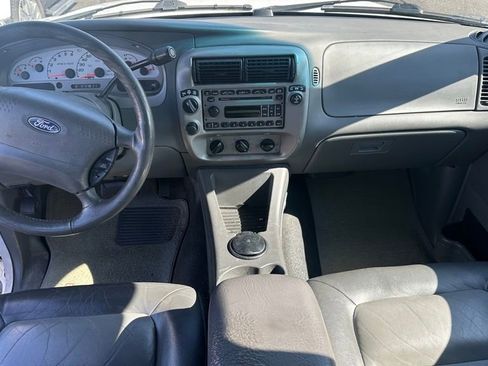 Used 2004 Ford Explorer Sport Trac image 6