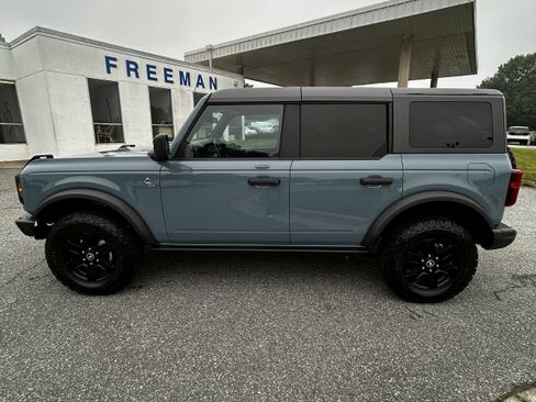 Used 2022 Ford Bronco Black Diamond AWD/4WD image 1
